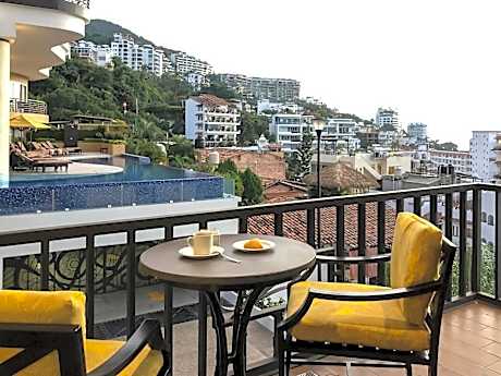 Pinnacle Resorts 179 - Adults Only