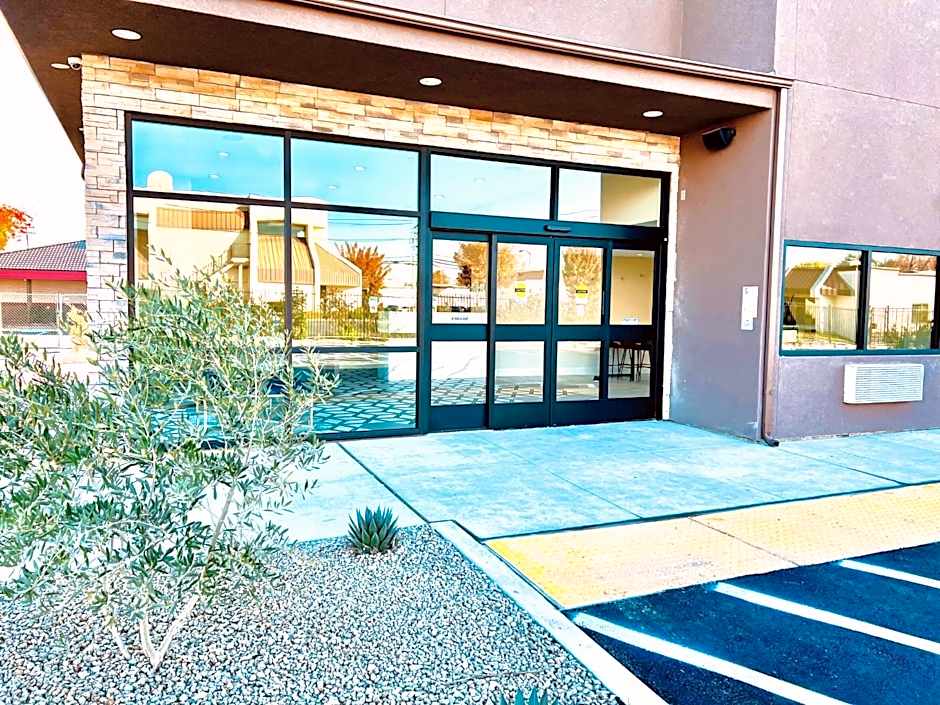 Ramada by Wyndham Modesto Yosemite Area