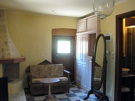 Deluxe 1 Double Bed or 2 Beds