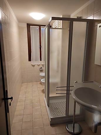 Twin Room with Shared Bathroom