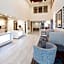 Holiday Inn Express & Suites Worthington By IHG