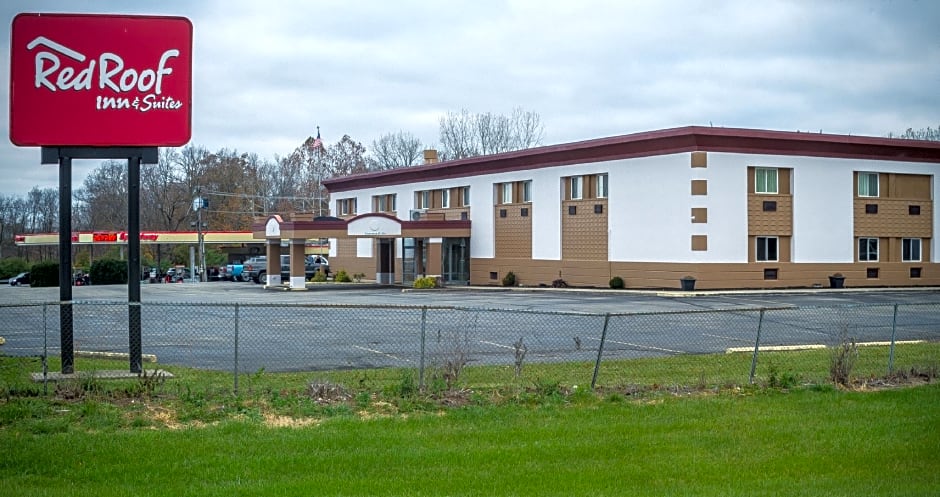 Red Roof Inn & Suites Piqua - I-75