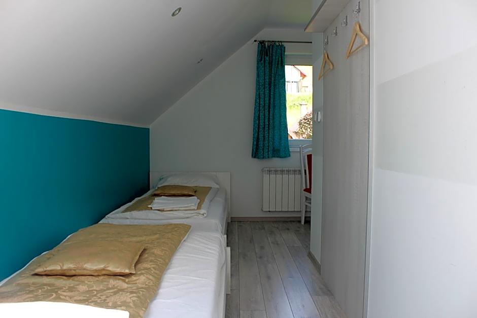 Jaworina- Apartamenty, Domki i Pokoje