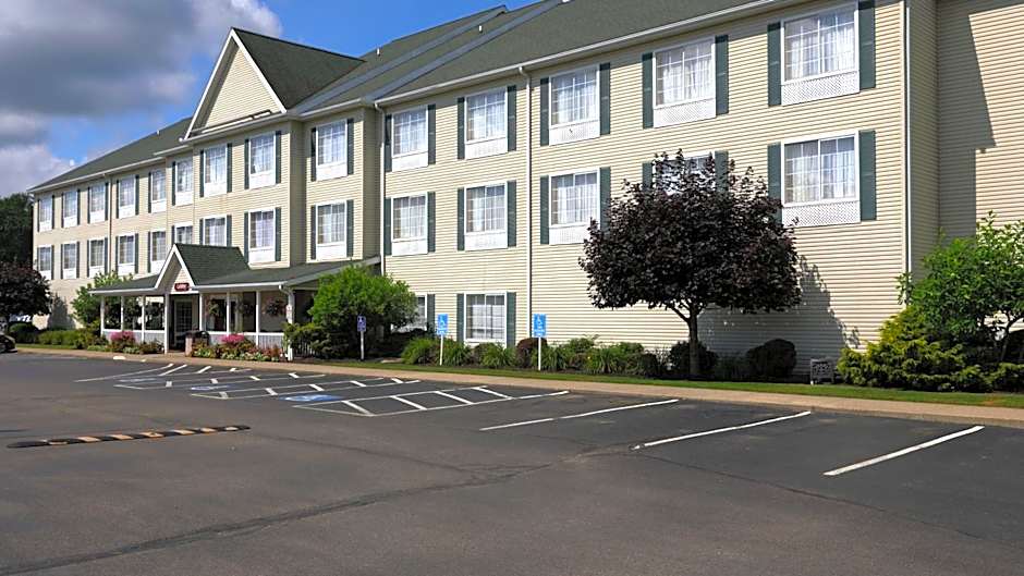 Coshocton Village Inn & Suites