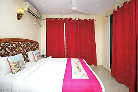 Sea Breeze Beach Resort - Murud