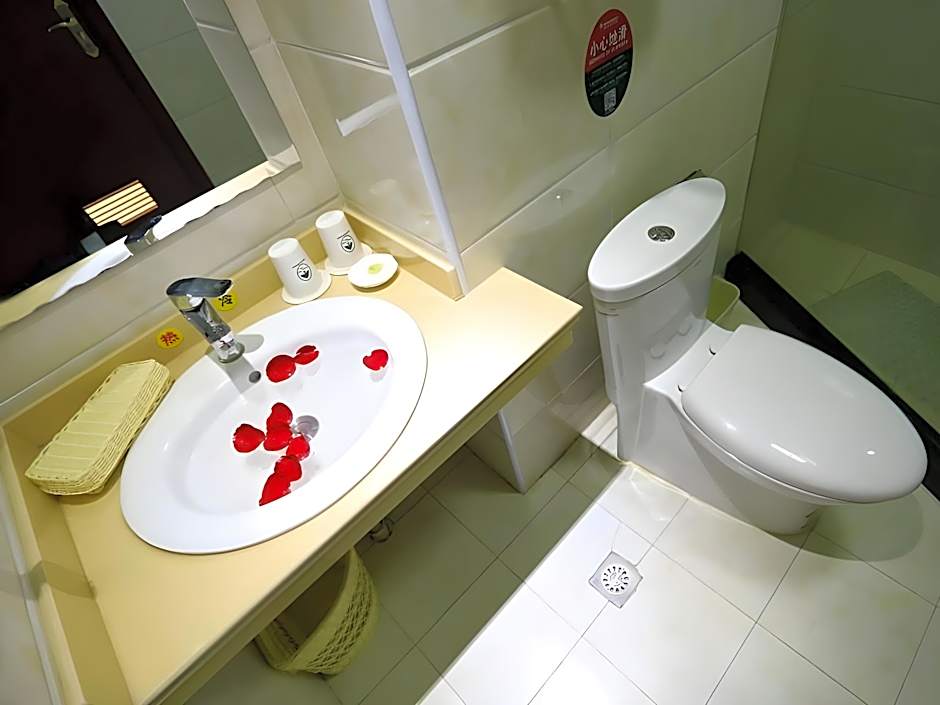 GreenTree Inn Shandong Yuncheng Ximen Street Songjiang Kung Fu School Business Hotel