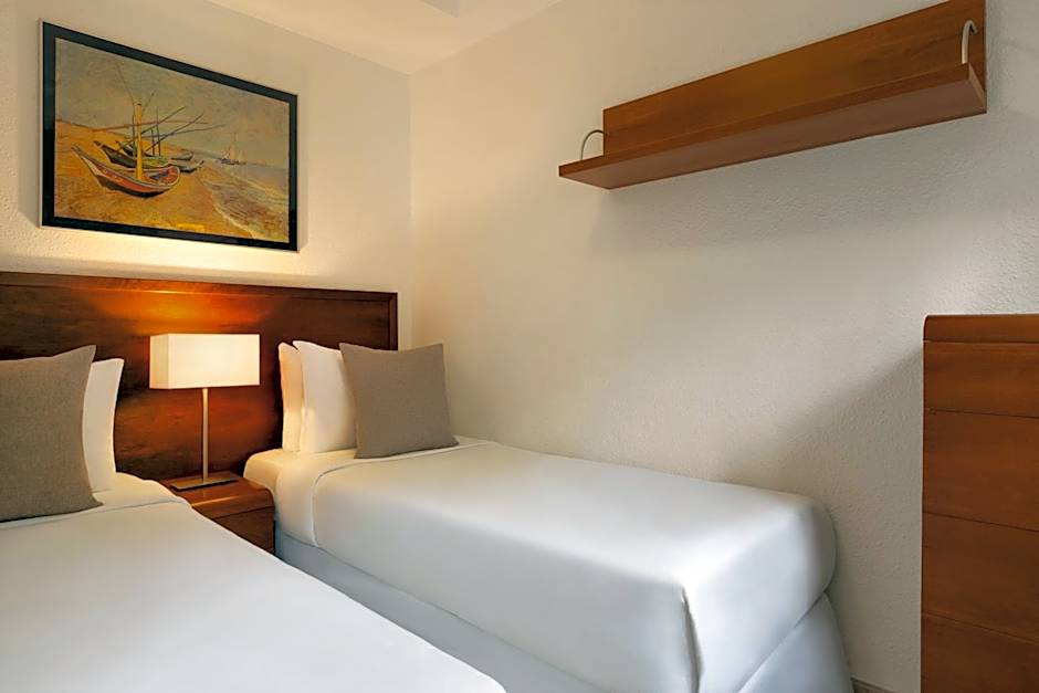 Ramada Hotel & Suites by Wyndham Costa del Sol Fuengirola