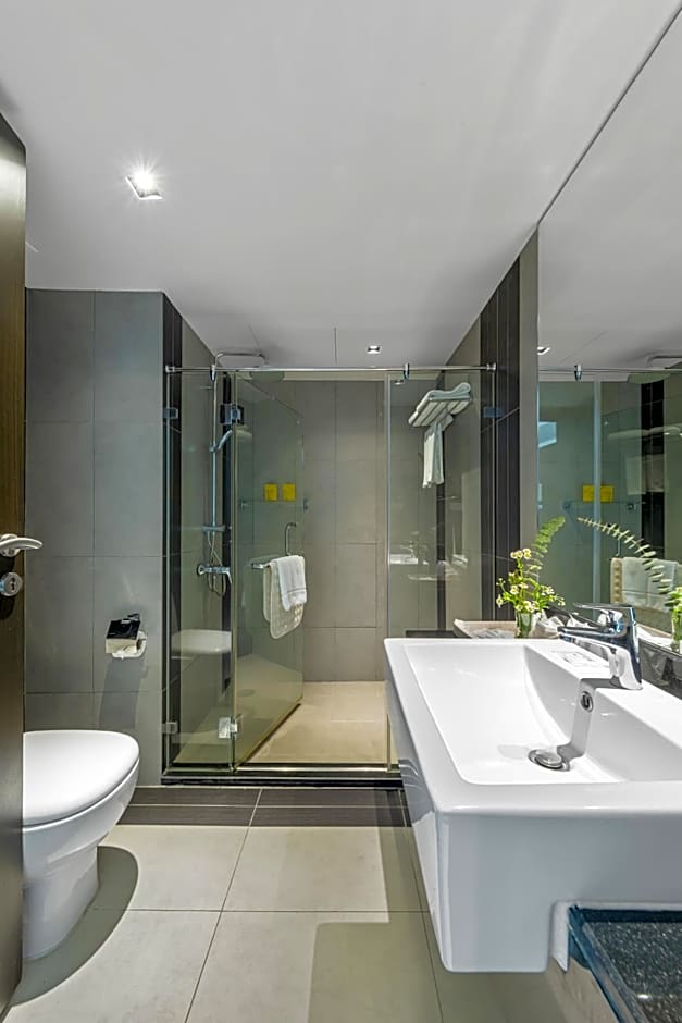 Golden Tulip Mandison Suites (SHA Plus)