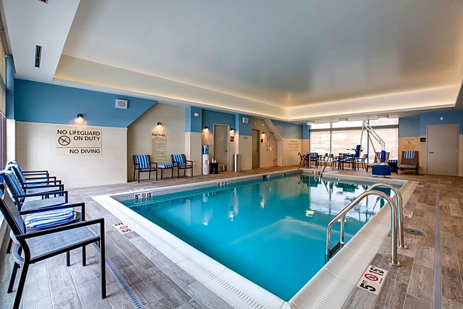 Hampton Inn By Hilton & Suites Boston-Waltham