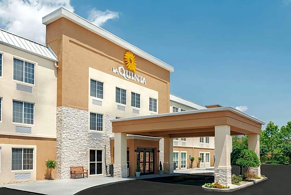 La Quinta Inn & Suites by Wyndham Knoxville North I-75