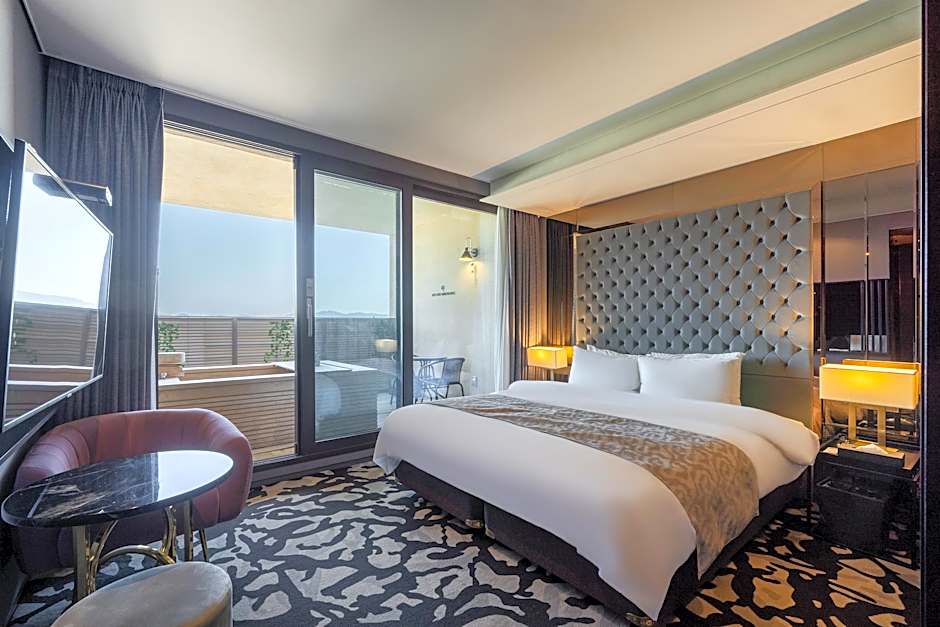 Best Louis Hamilton Hotel westbusan