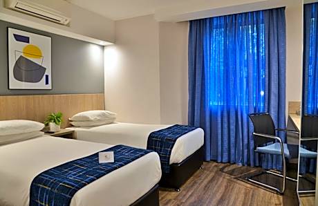 Twin Room - Non-Smoking