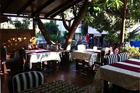 Green Palm Hotel