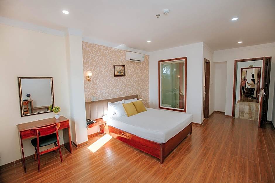 Le Centre Hotel