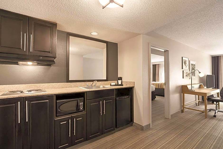 Country Inn & Suites by Radisson, Raleigh-Durham Airport, NC