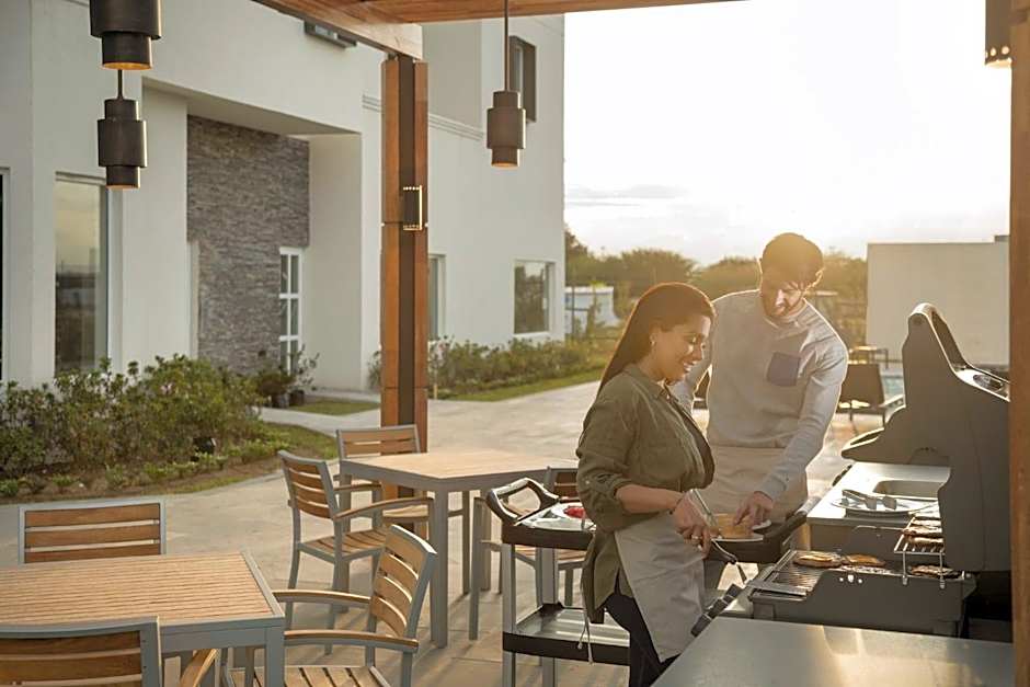 Staybridge Suites Irapuato By IHG