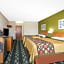 Super 8 by Wyndham Spartanburg/I-26 Exit 22