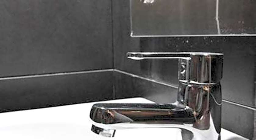 Kuta EcoStay Guest House