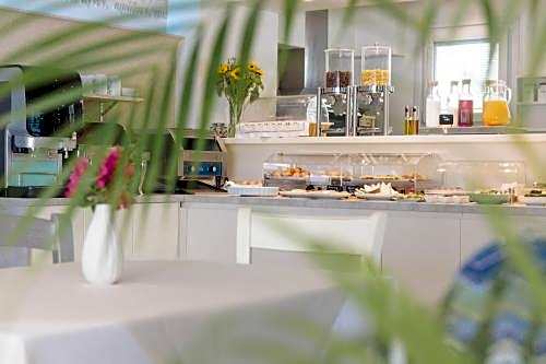 Iria Beach Art Hotel