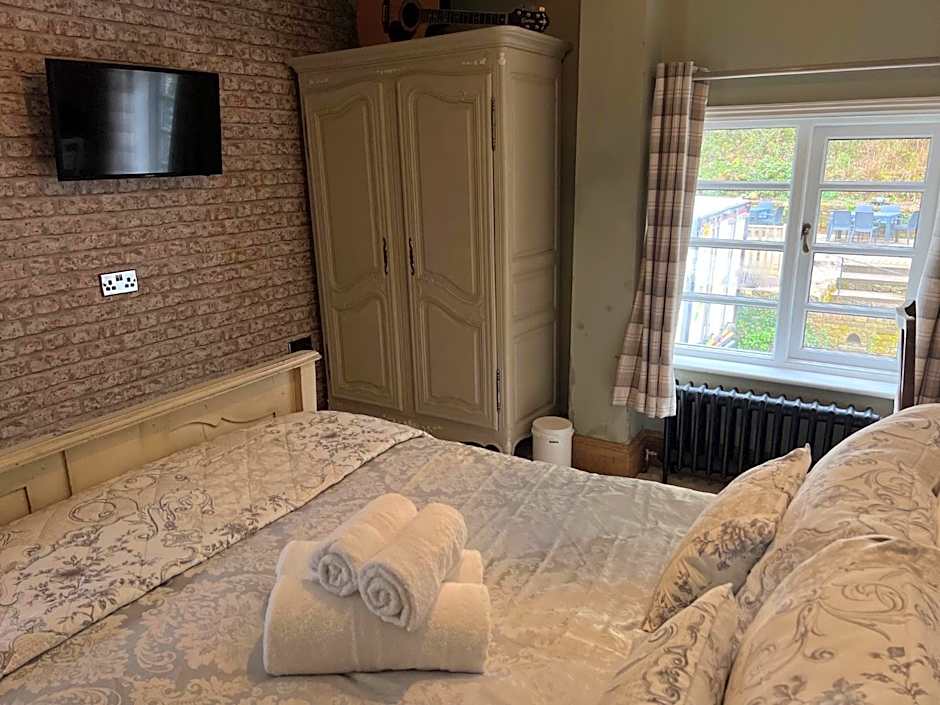 The Bridge House Restaurant and Hotel