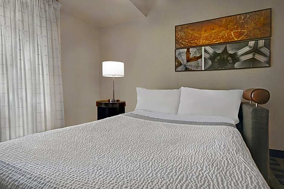 TownePlace Suites by Marriott Republic Airport Long Island/Farmingdale