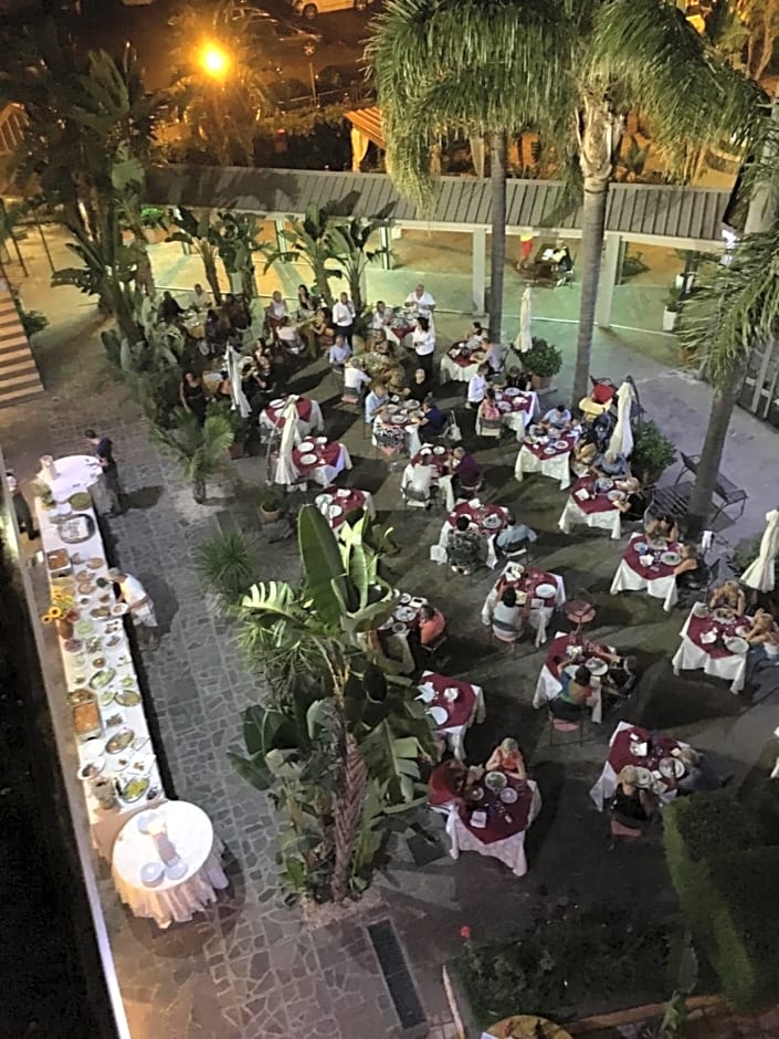 Atlantis Palace Hotel