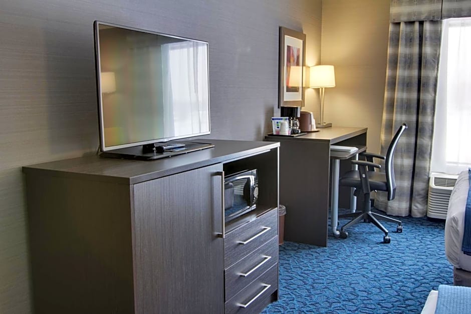 Holiday Inn Express & Suites Sidney By IHG