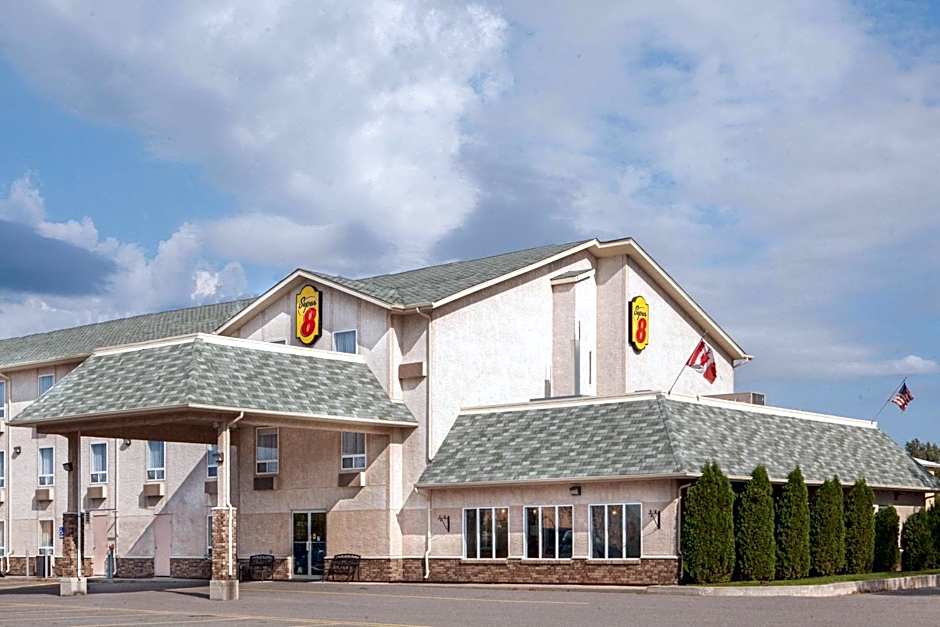 Super 8 by Wyndham Fort Frances