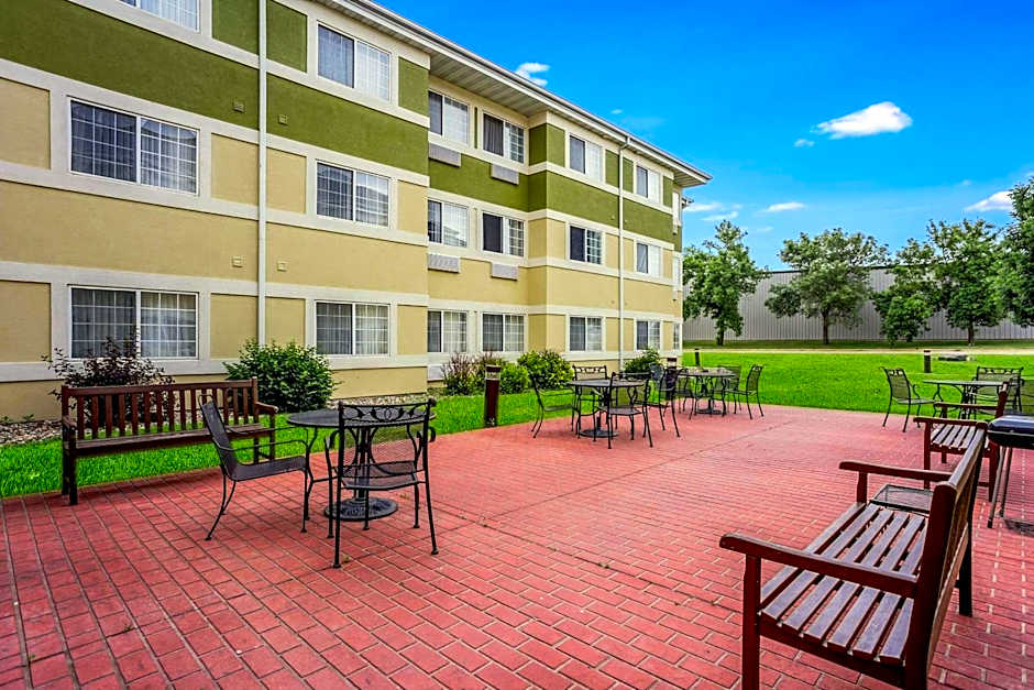 MainStay Suites Cedar Rapids North - Marion