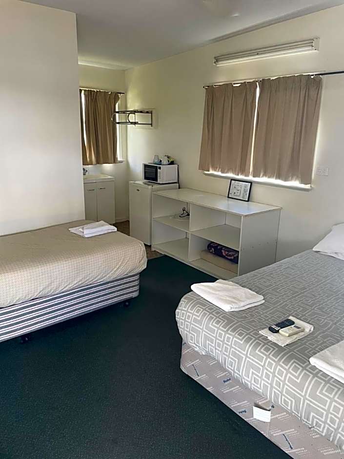 Clermont Hotel Motel