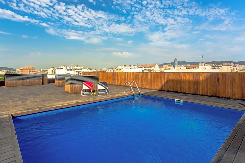 Urban Districs Apartments Rambla Suite & Pool