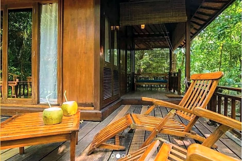 Barefoot At Havelock-Havelock Island