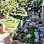 Sarnich Cave Suites