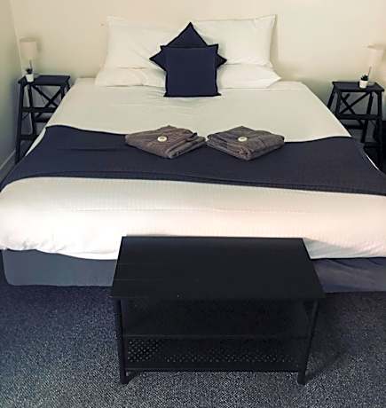 Quadruple Room with Shared Bathroom