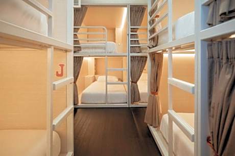 Entire 10 Pod Dorm