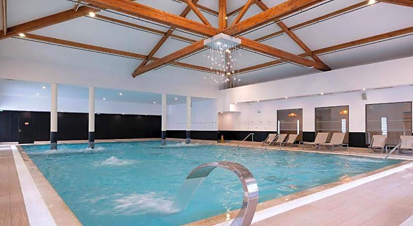 Zenitude Hotel la Valadiere, an Ascend Collection Hotel
