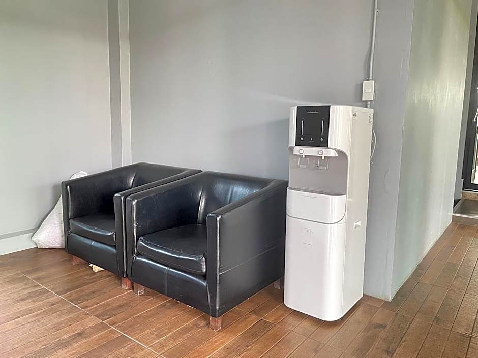 The Bedrooms Maeklong and Services Apartment