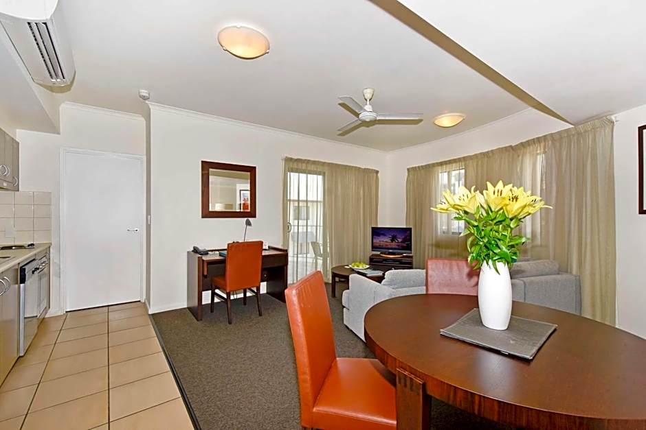 Metro Advance Apartments & Hotel