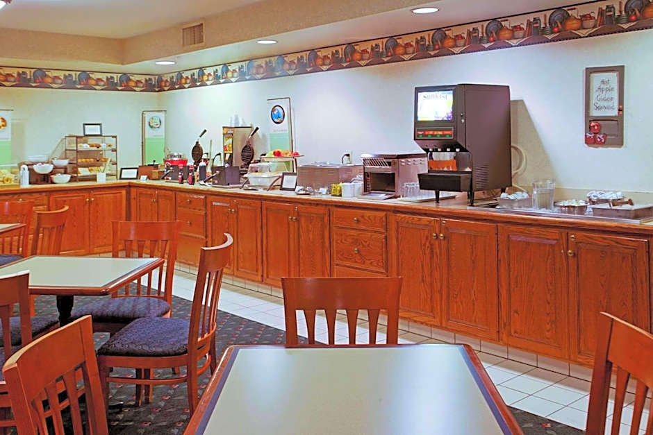 Parkview Inn & Suites, Lancaster Amish Country, PA