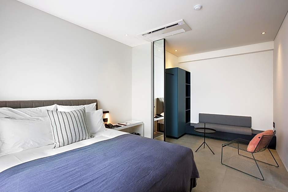 Photo 1 of 2 of Family Junior Suite