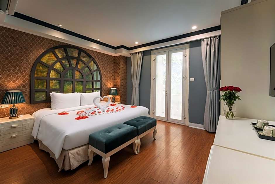 Photo 1 of 2 of Junior Suite
