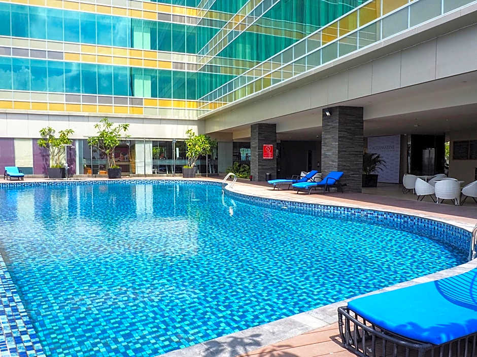 The Alana Hotel and Convention Center  Solo by ASTON