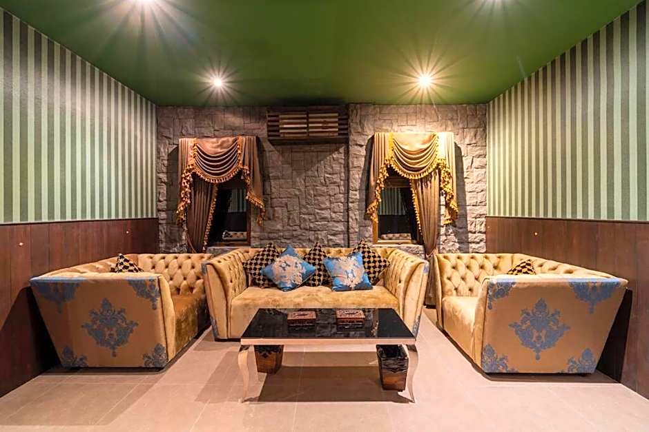 The Castle Pratumnak Hill Pattaya 6 Bedroom