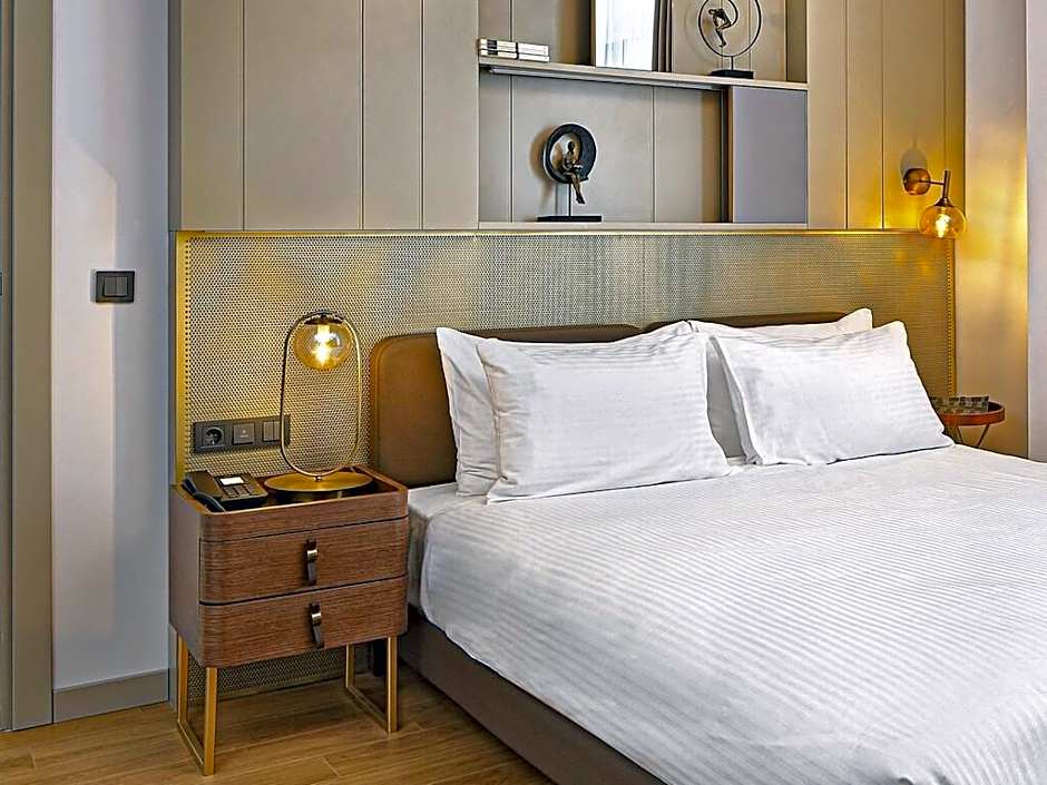 G Tower Furnished Apartment Rentals