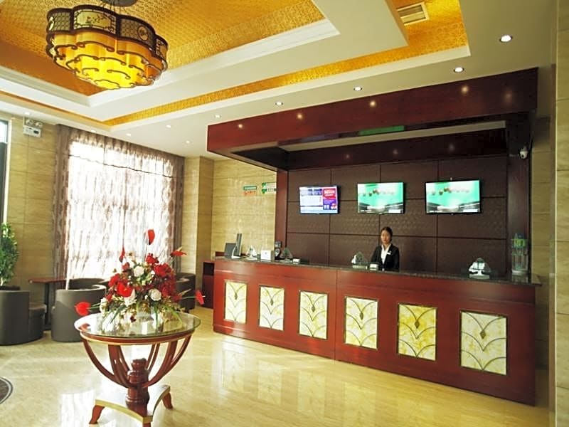 GreenTree Inn LuoYang YiChuan Yilong Avenue
