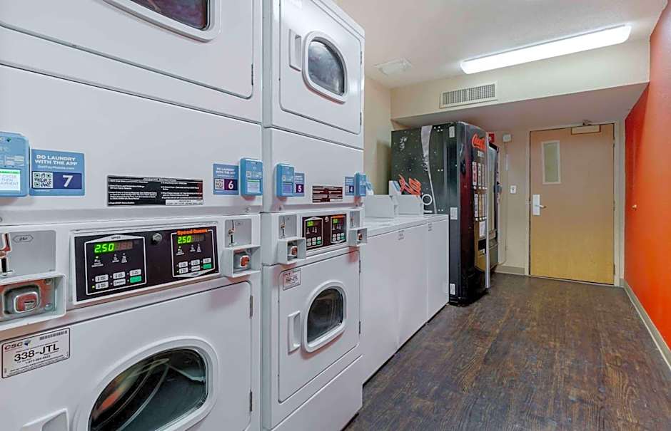 Extended Stay America Suites - Pleasanton - Chabot Dr.