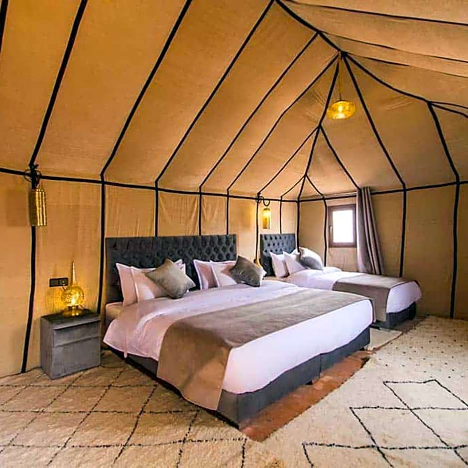 Merzouga heart camp