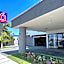 Studio 6 Suites Gardena, CA