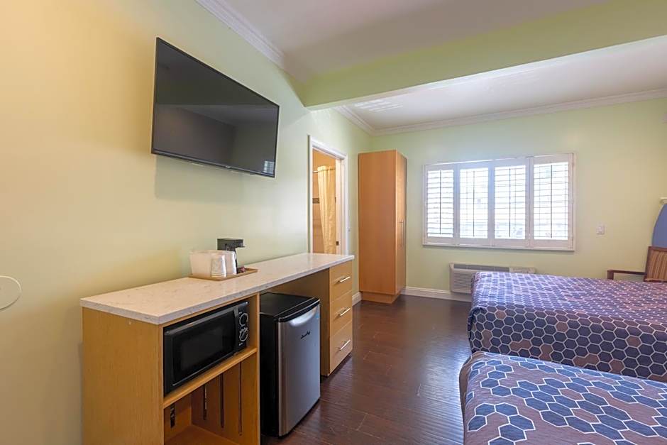 Hollywood City Inn