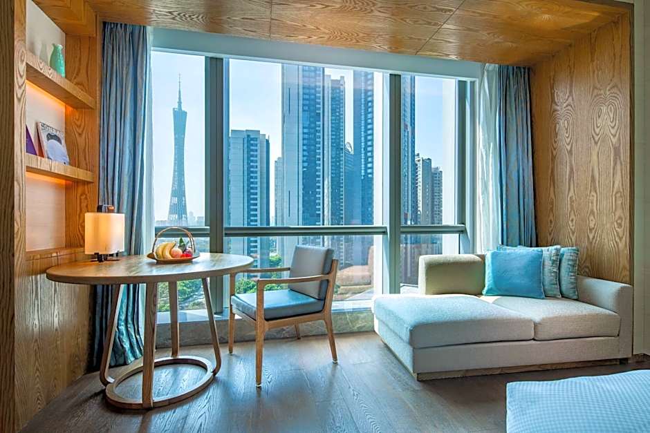 Photo 1 of 4 of Deluxe 1 King Bed, River View